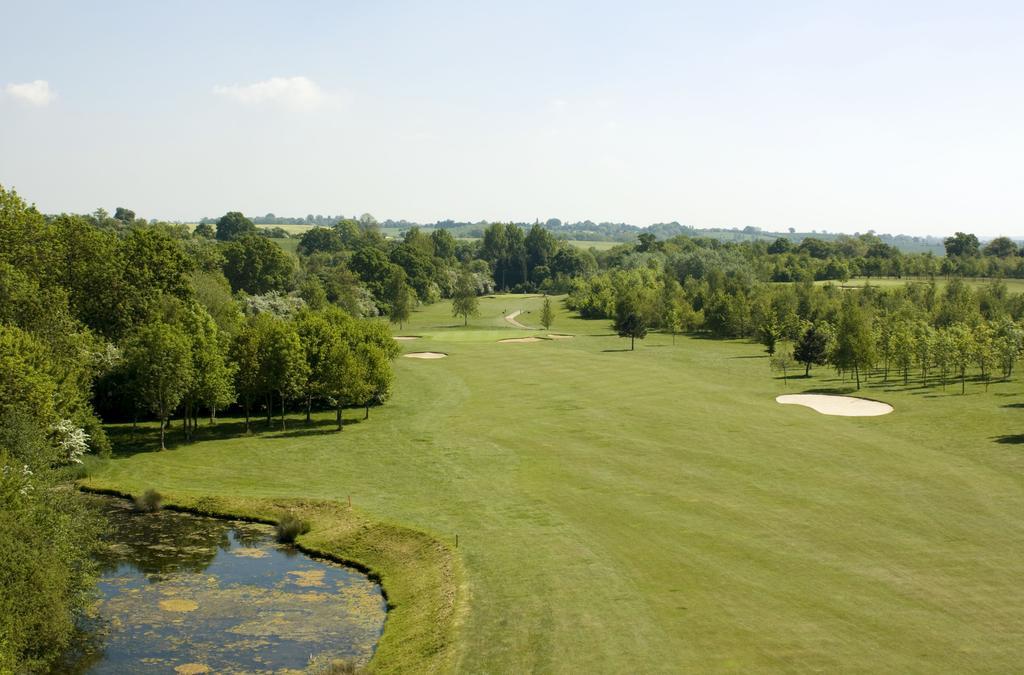 The Stratford Park Hotel & Golf Club Exterior photo